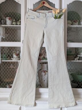 Pilcro Women's Light Distressed Wash Flared Jeans